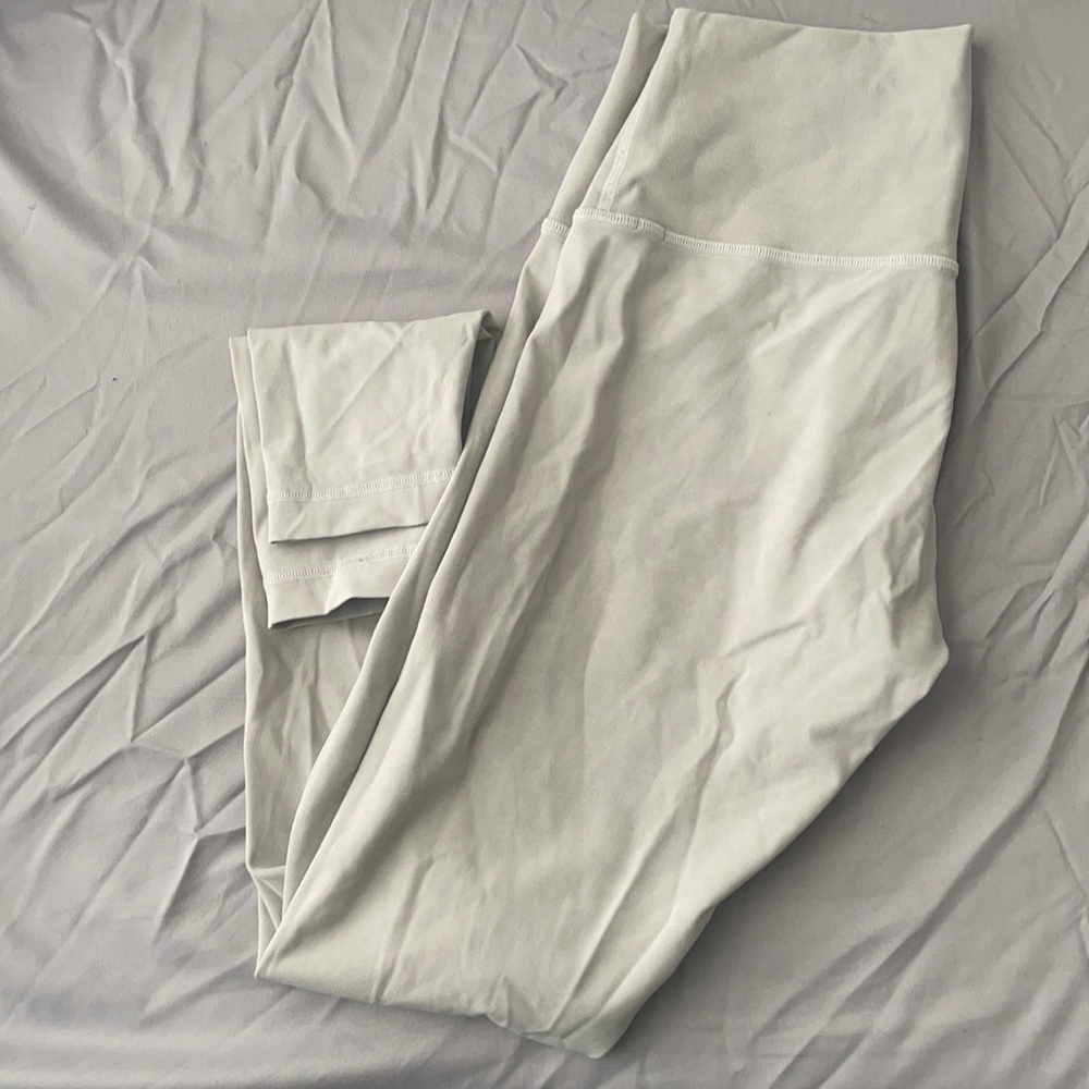 Lululemon leggings size 6
